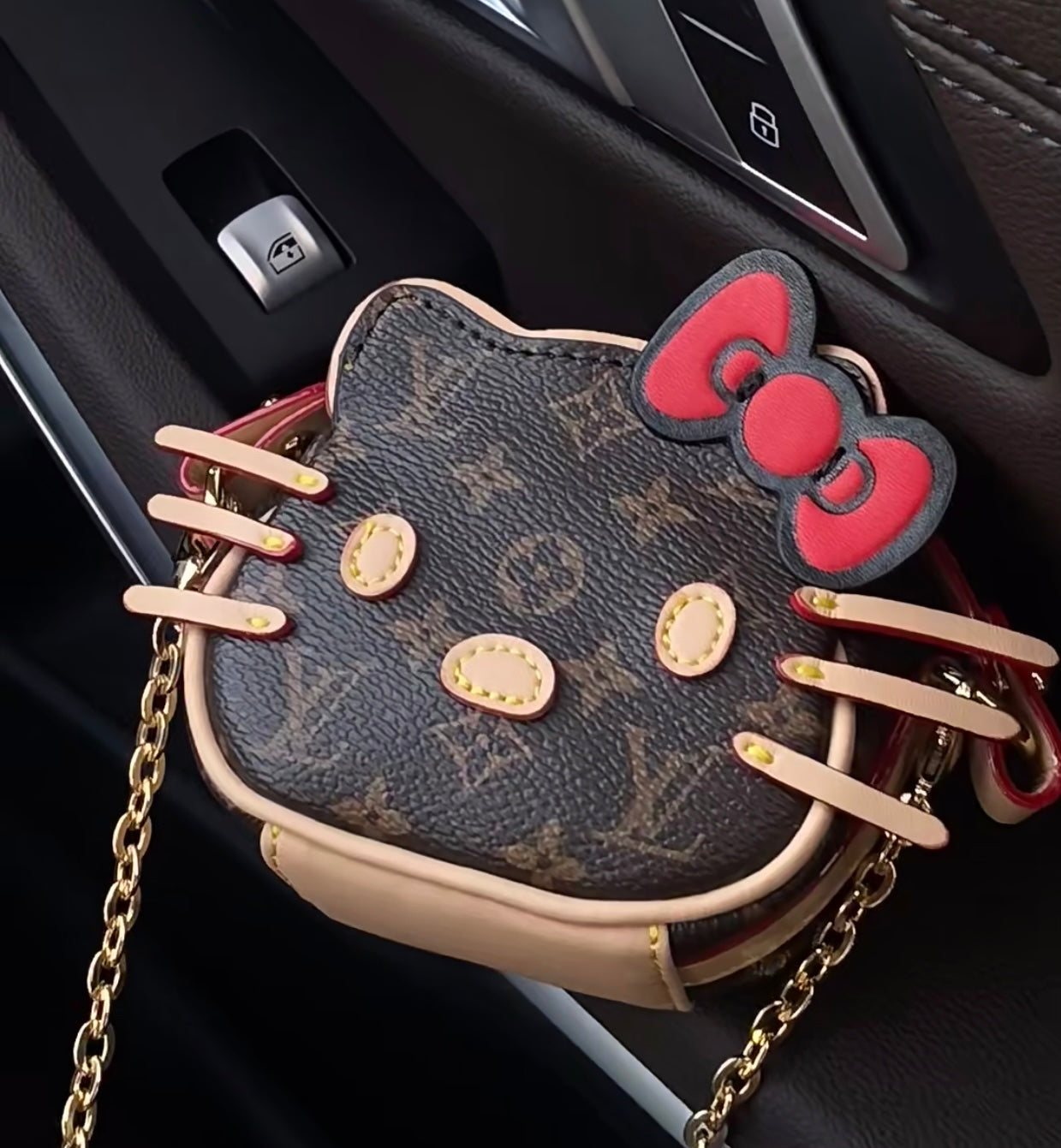 🔥Hello Kitty Mini Designer Bag