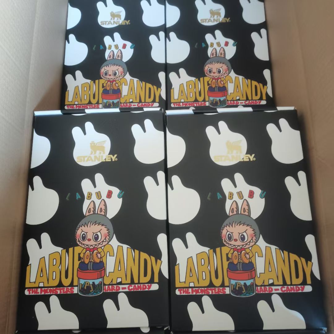 🔥  Labubu Black Insulated Cup 40 OZ ✈️Free Shipping