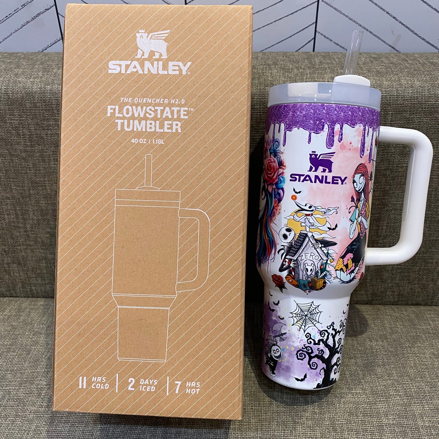 🔥40oz Sally x Jack Skellington Tumbler Noctilucent 🚚Free Shipping